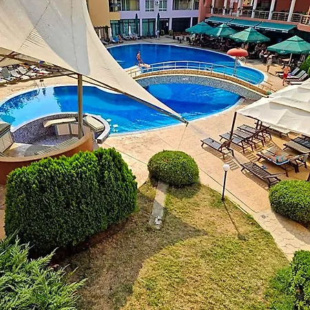 Pool View Studio, Pollo Resort, Sunny 3* 써니비치