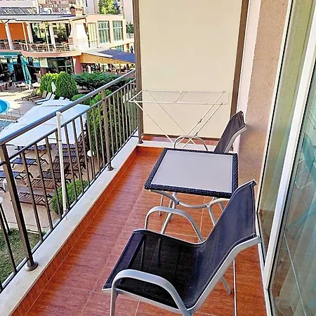 Pool View Studio, Pollo Resort, Sunny 3* 써니비치